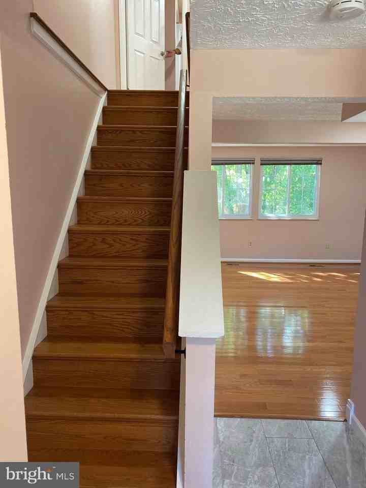 2846 S Meade St - Photo 3 of 8