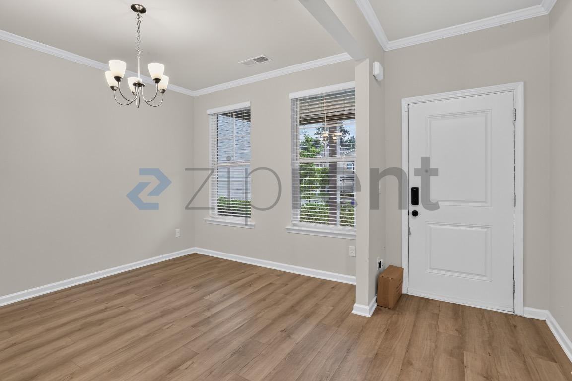 725 River Gardens Dr - Photo 2 of 22