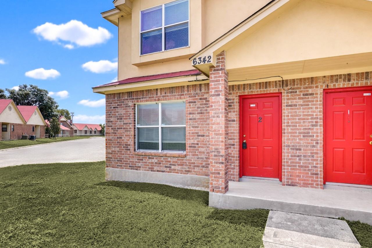 6342 Queens Castle #2 - Photo 3 of 19