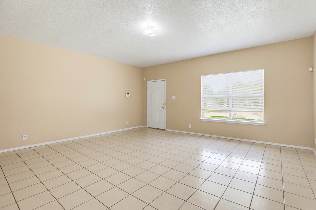 6342 Queens Castle #2 - Photo 7 of 19