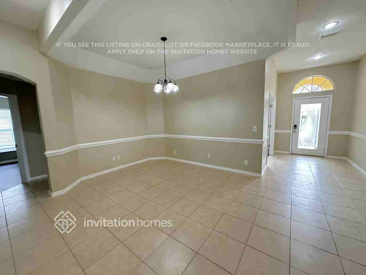 704 Tuscanny St - Photo 2 of 14
