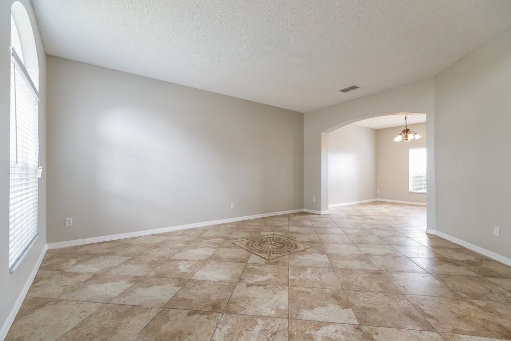 2307 Cerberus Dr - Photo 4 of 16