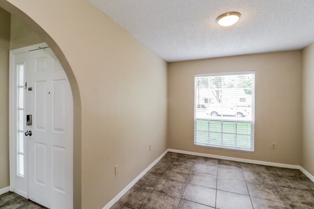 8537 Berkley Dr - Photo 4 of 16