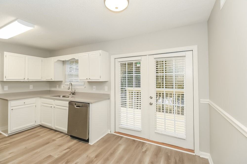4379 Yellow Rose Dr - Photo 7 of 17
