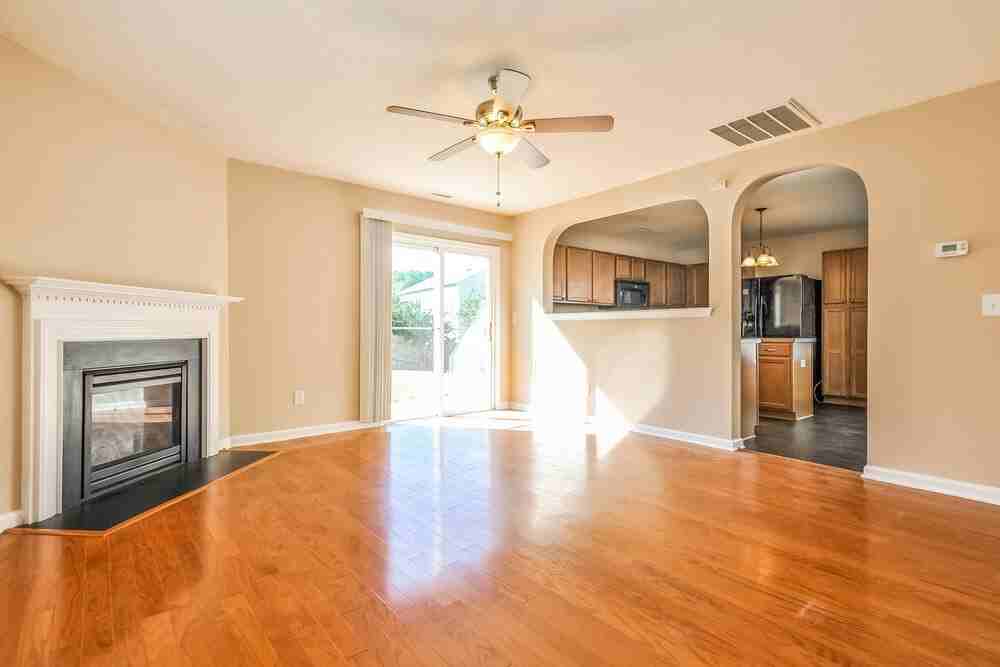63 Brookhaven Dr - Photo 4 of 15