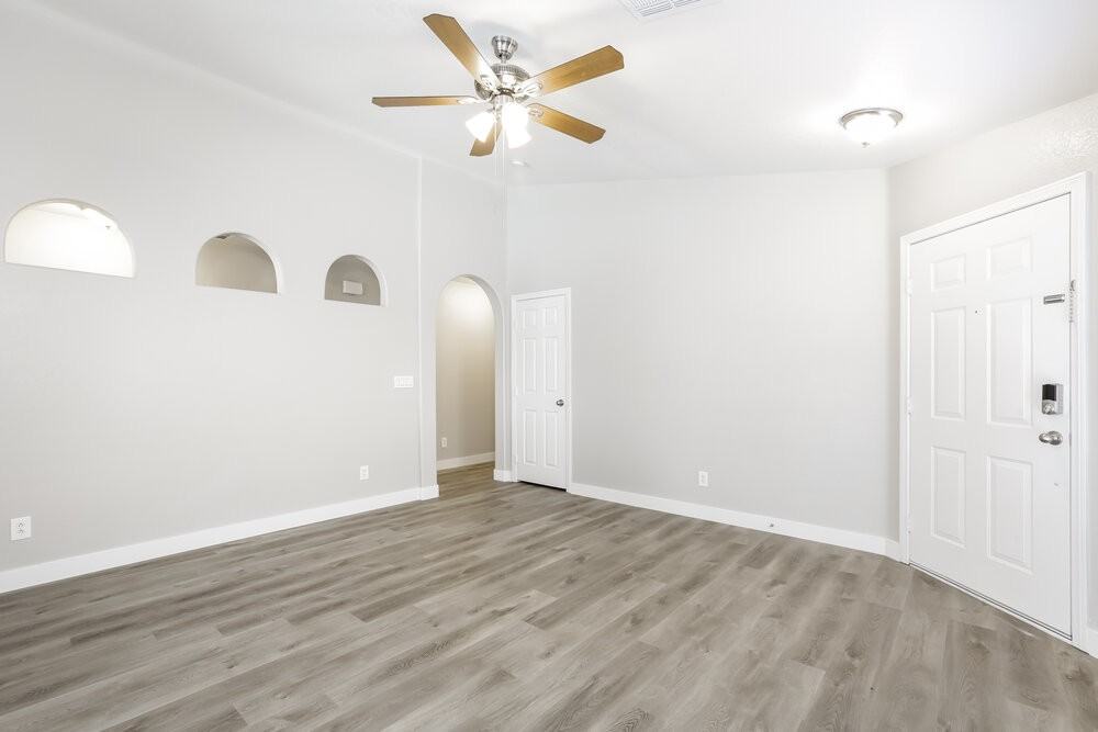 6531 Duck Hill Springs Dr - Photo 4 of 16