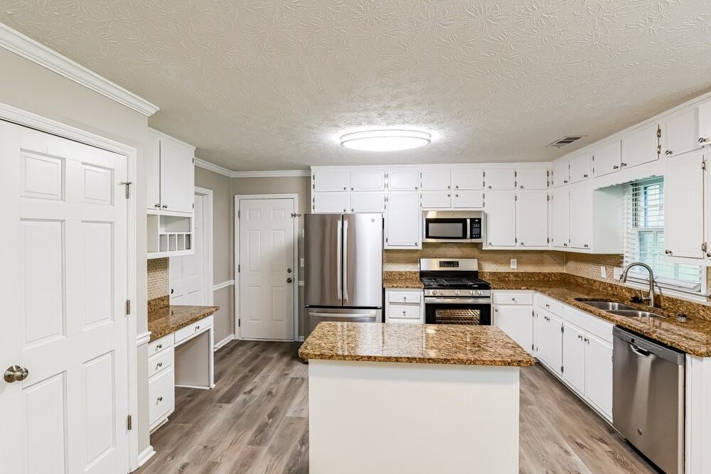 2951 Glynn Creek Ct - Photo 7 of 17