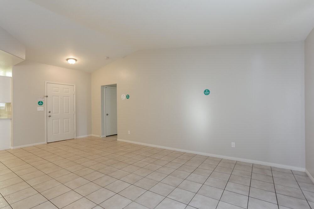 477 Wright Way - Photo 4 of 15