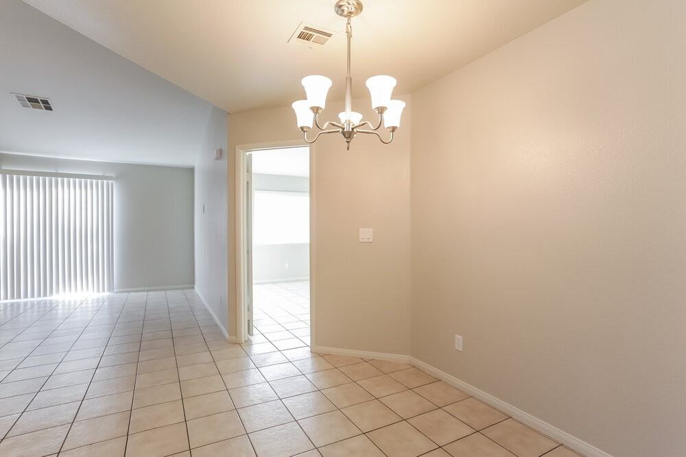 477 Wright Way - Photo 5 of 15
