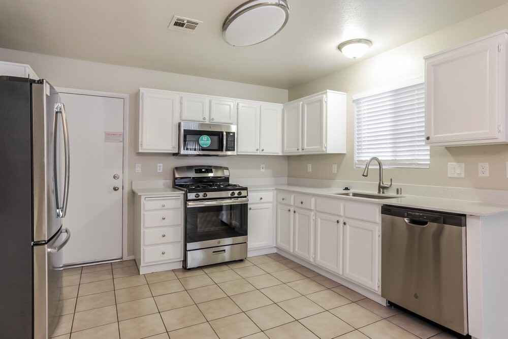 477 Wright Way - Photo 6 of 15