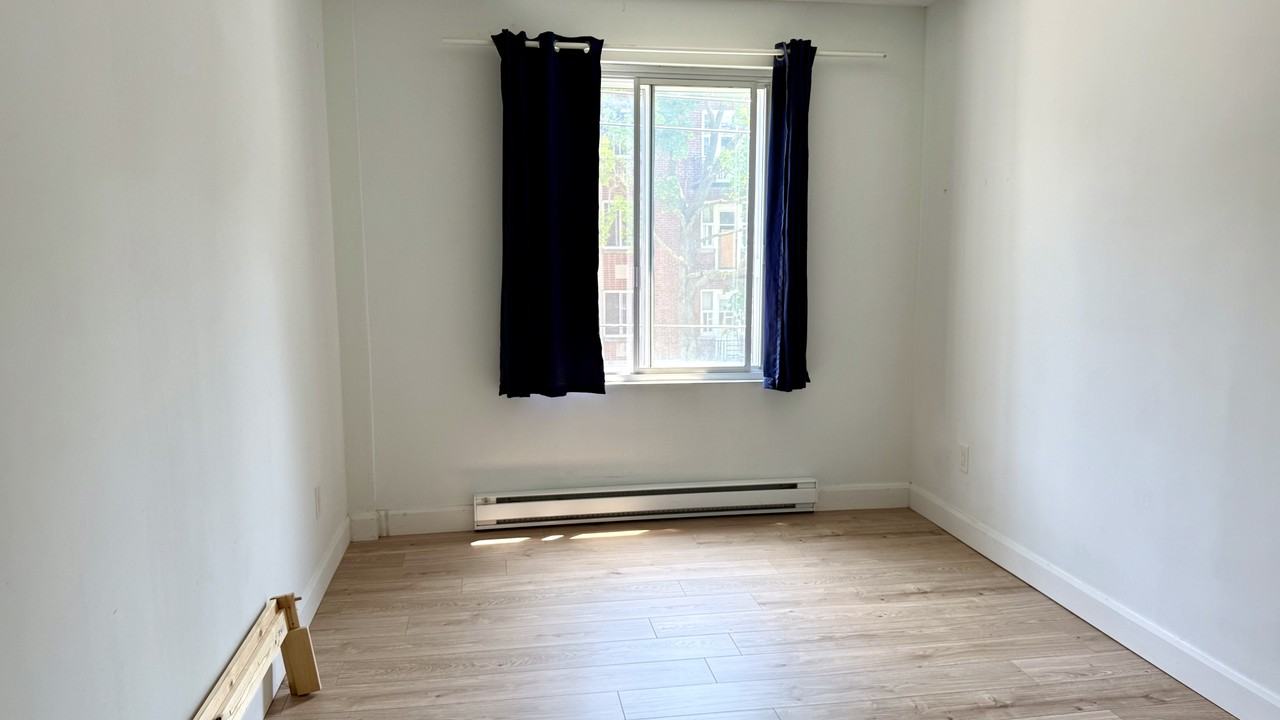 3795 Avenue Saint-Kevin - Photo 5 of 30