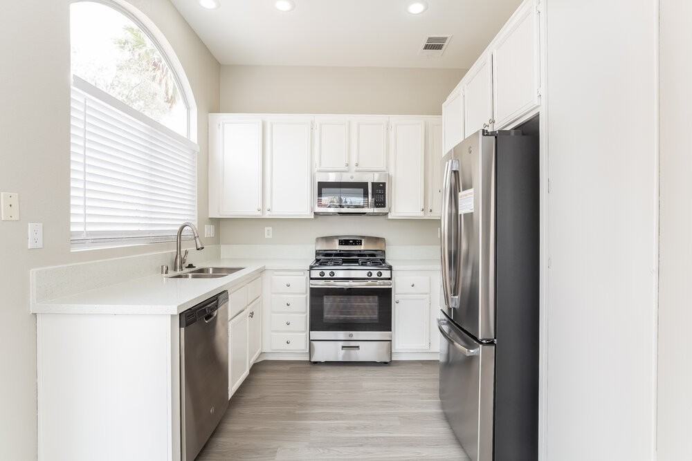 6102 Giant Forest Ln - Photo 6 of 16