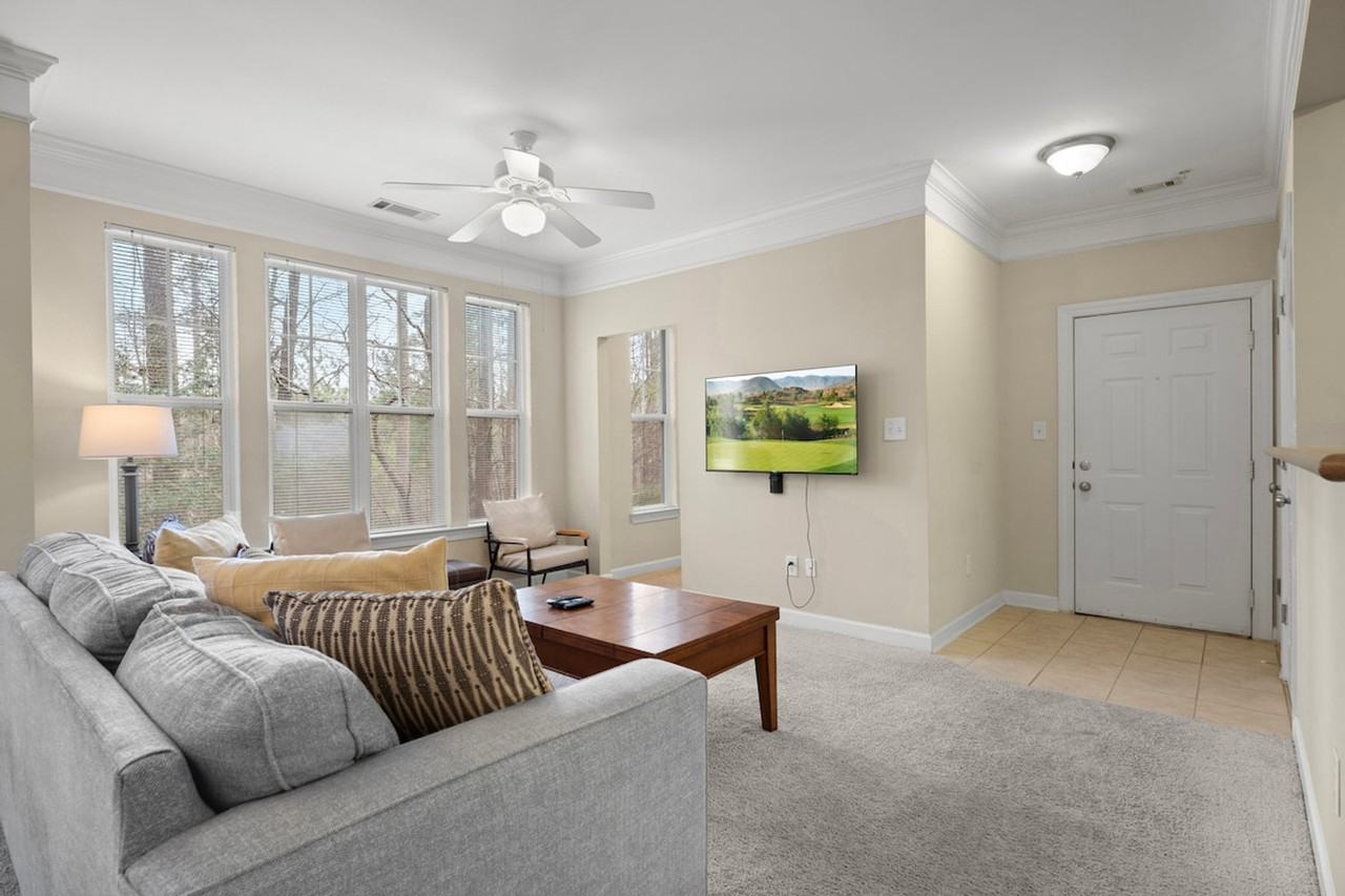 1623 Brisbane Woods Way #1225816P - Photo 4 of 30