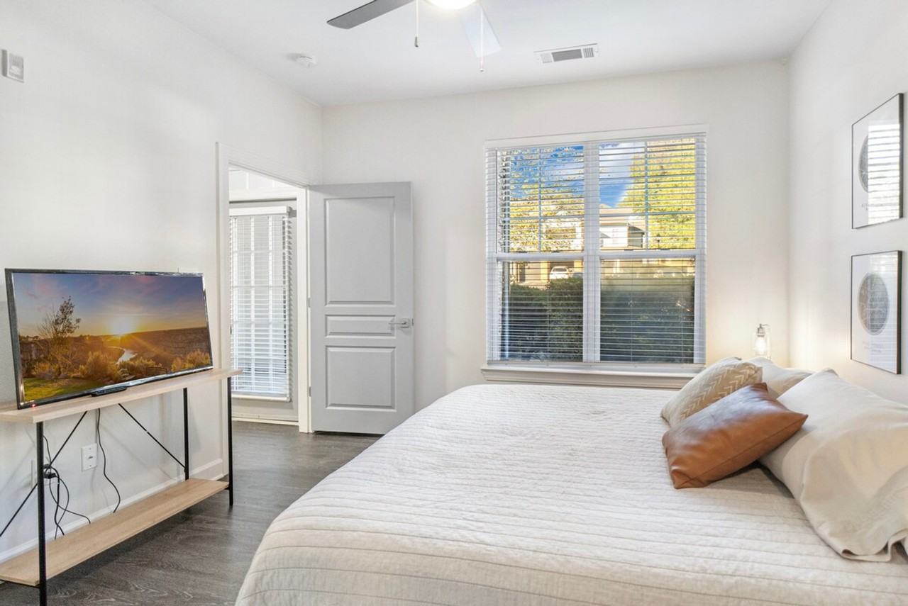2212 Brisbane Woods Way #1225813P - Photo 6 of 17
