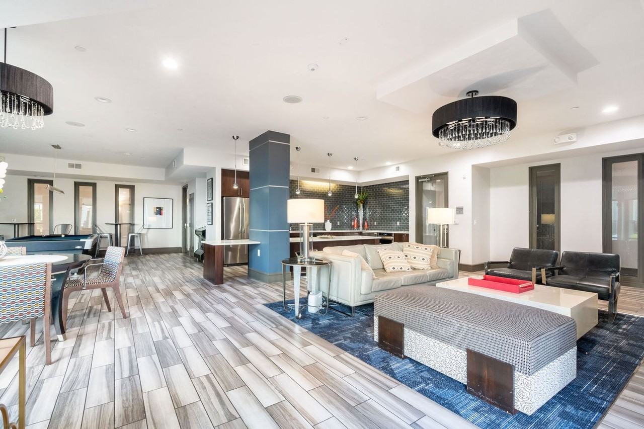 1203 Chartres St #1586707P - Photo 4 of 27