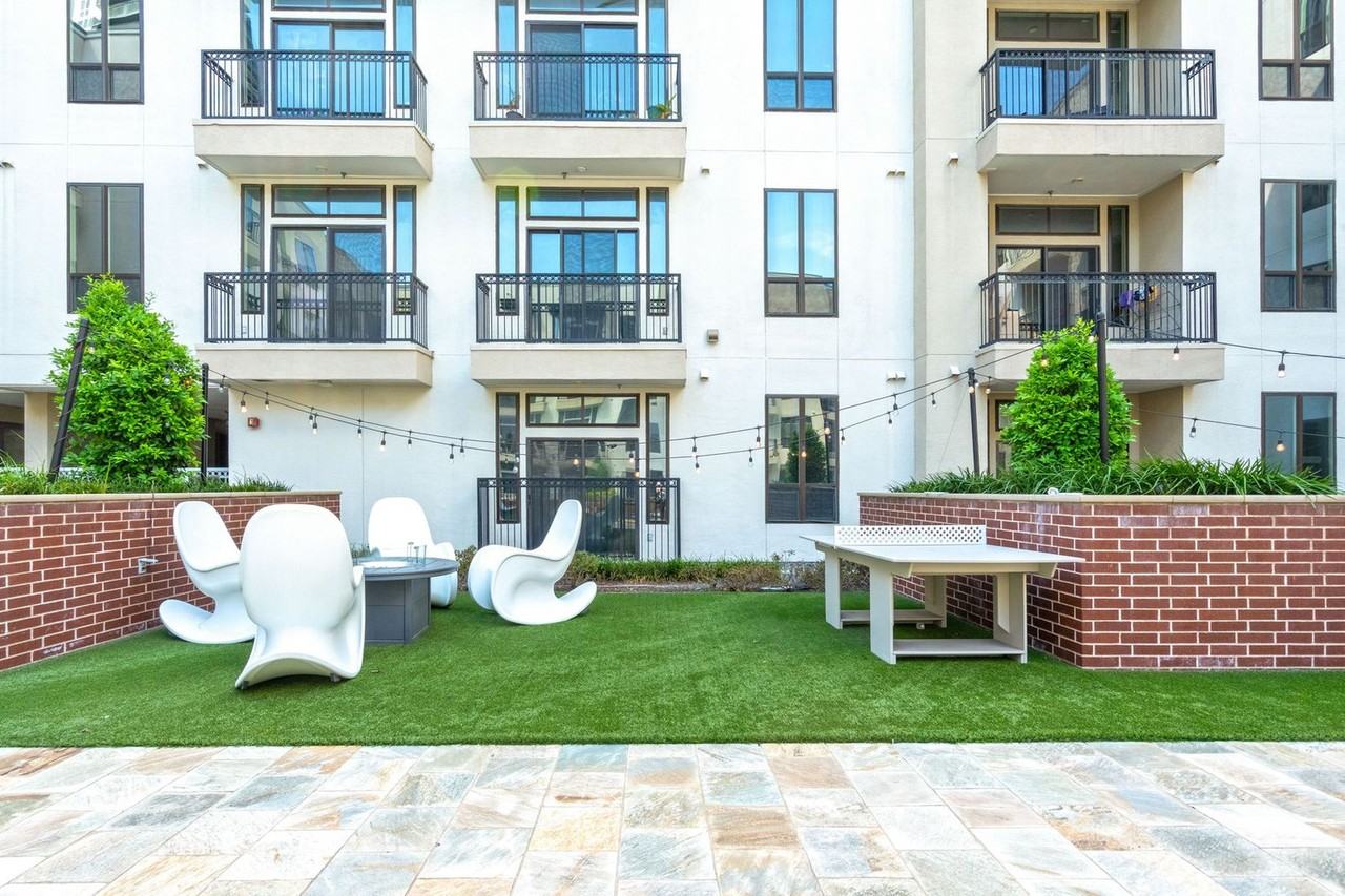 1203 Chartres St #1586707P - Photo 6 of 27