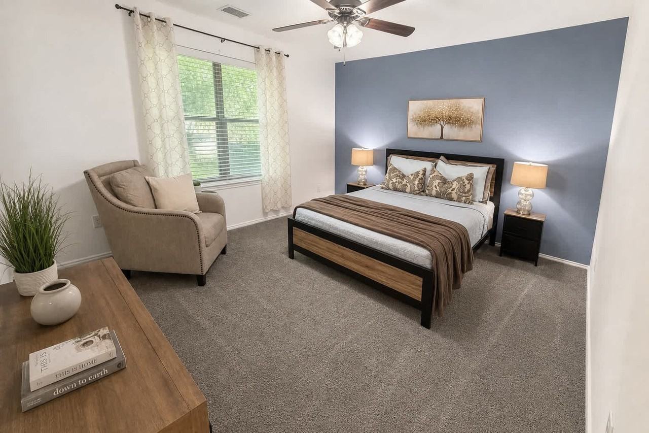 3825 Oak St #1589931P - Photo 3 of 20