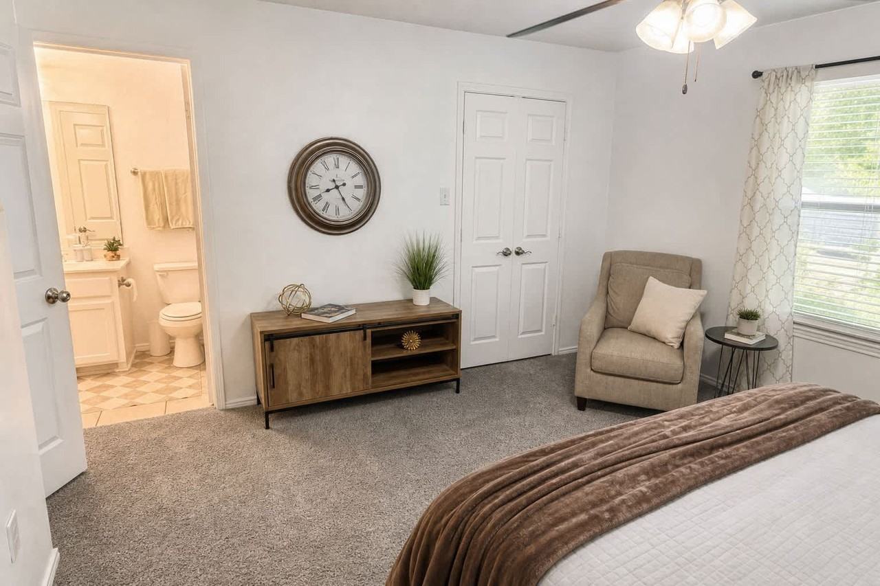 3825 Oak St #1589931P - Photo 6 of 20