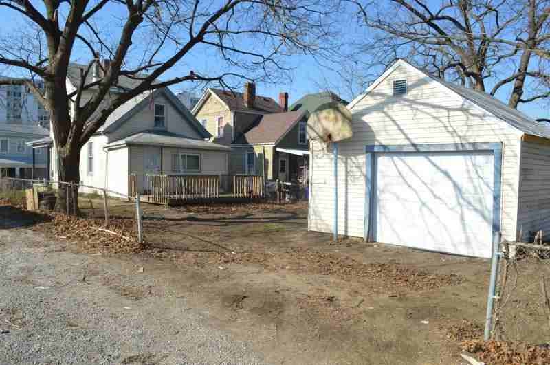 2146 Benninghofen Ave - Photo 3 of 5