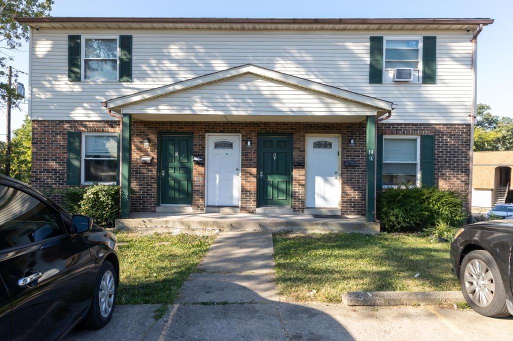 1450 VILLA CT A - Photo 2 of 22