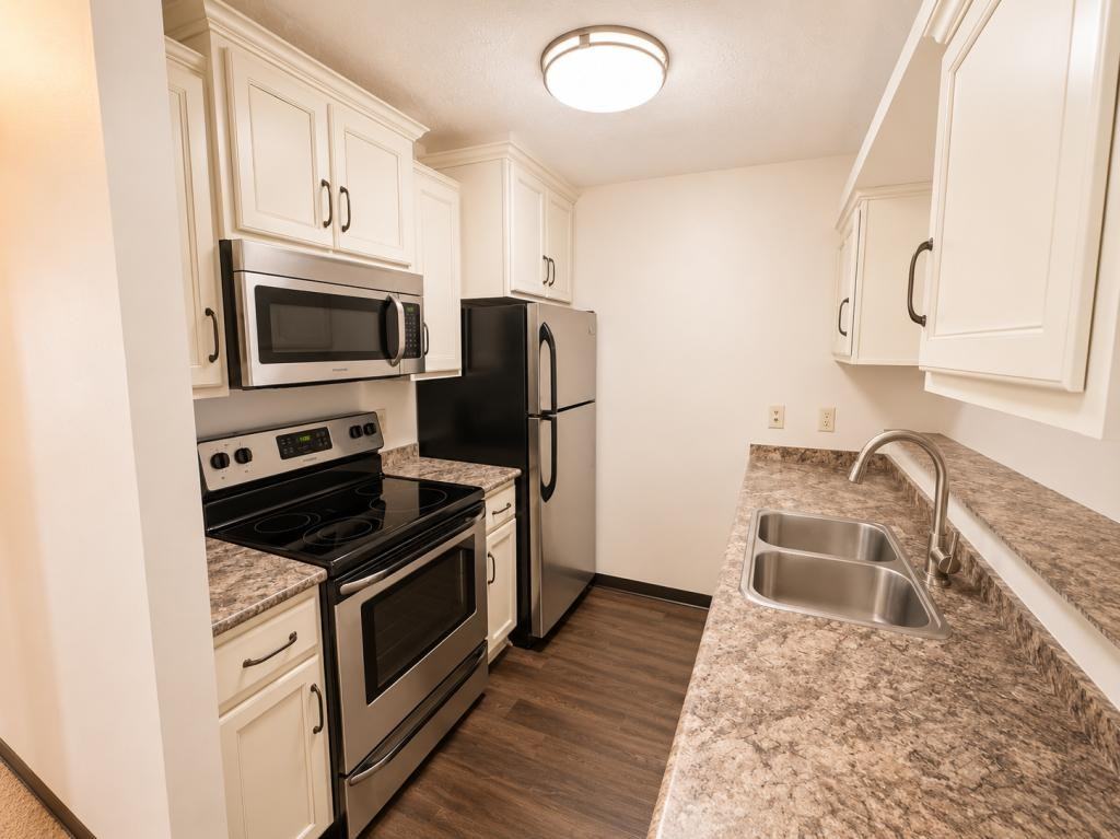 7456 E Huntington Dr Apt 5 - Photo 5 of 6