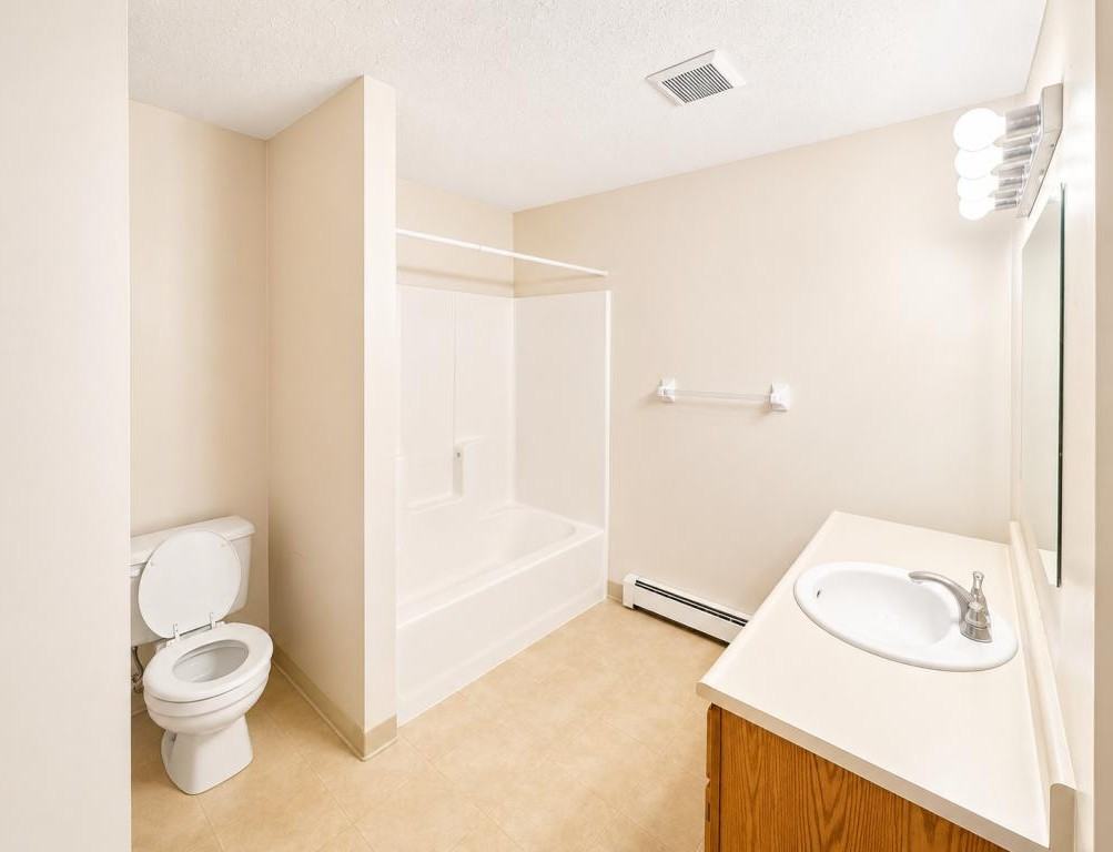 6378 Saint Andrews Dr Apt 7 - Photo 4 of 5