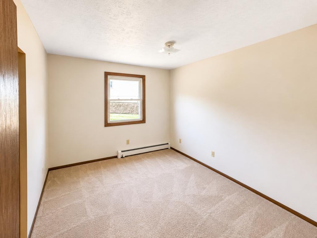 6378 Saint Andrews Dr Apt 6 - Photo 3 of 6