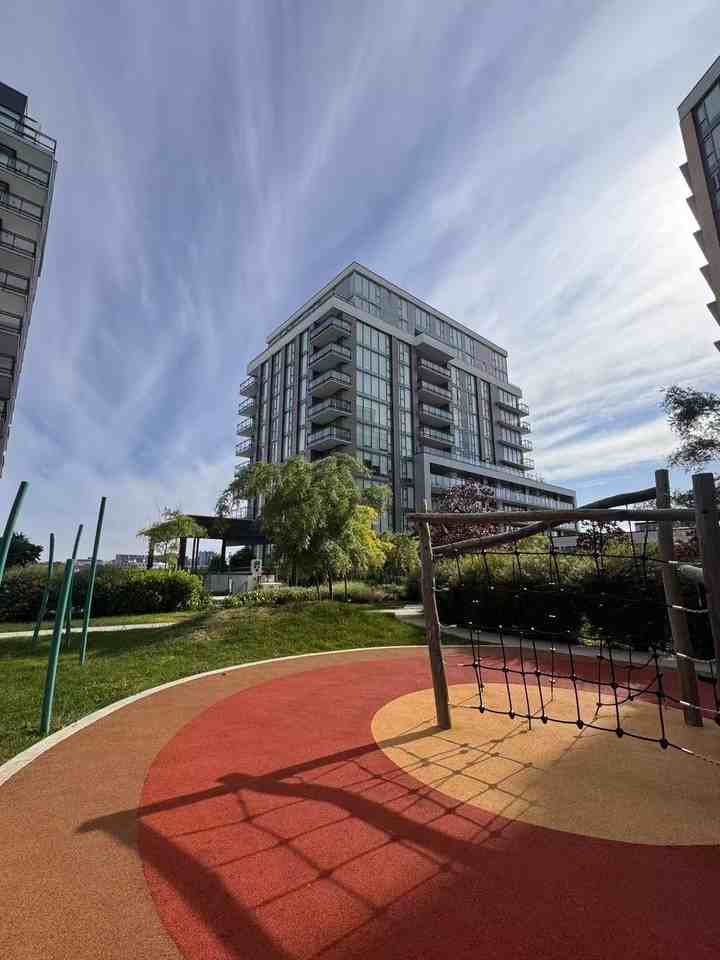 8000 Capstan Way