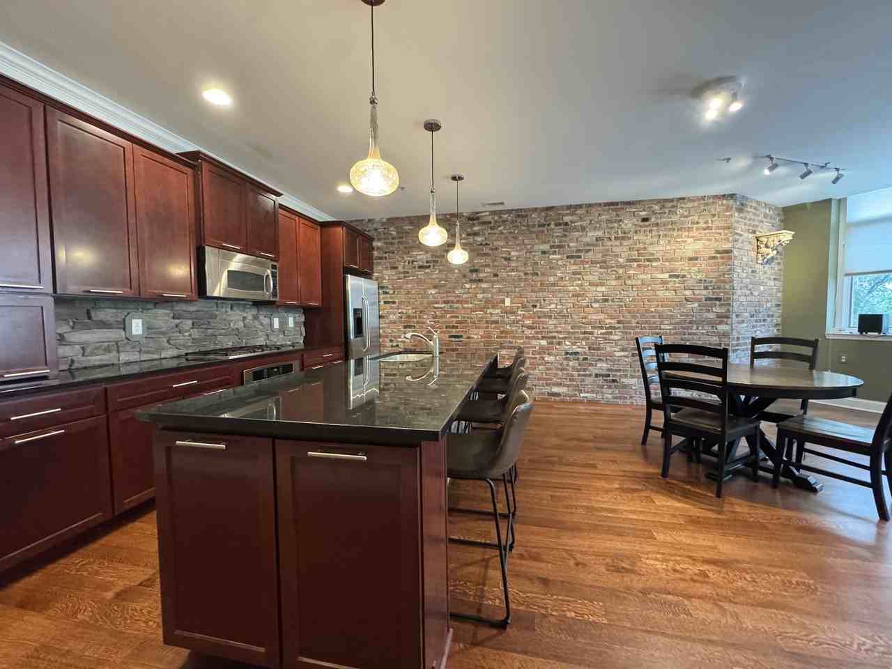2929 McGee Trafficway #200 - Photo 3 of 28