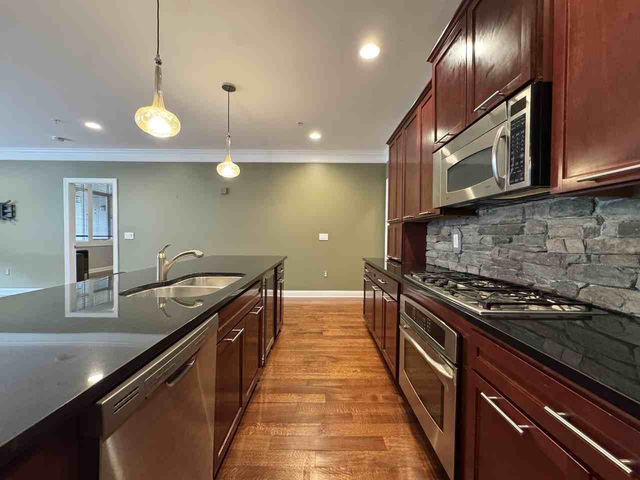 2929 McGee Trafficway #200 - Photo 4 of 28