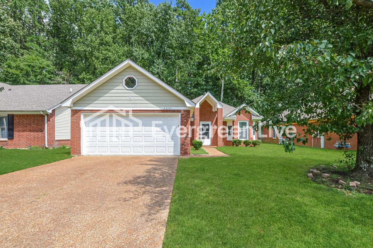 2644 Bay Pointe Cir E