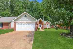 featured image of 2644 Bay Pointe Cir E