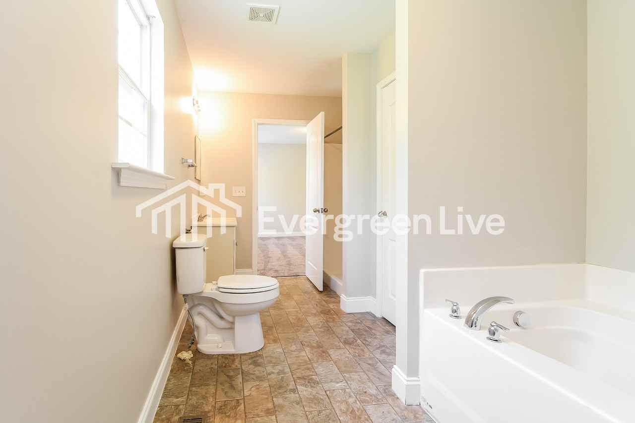 195 Beverly Ln - Photo 7 of 14