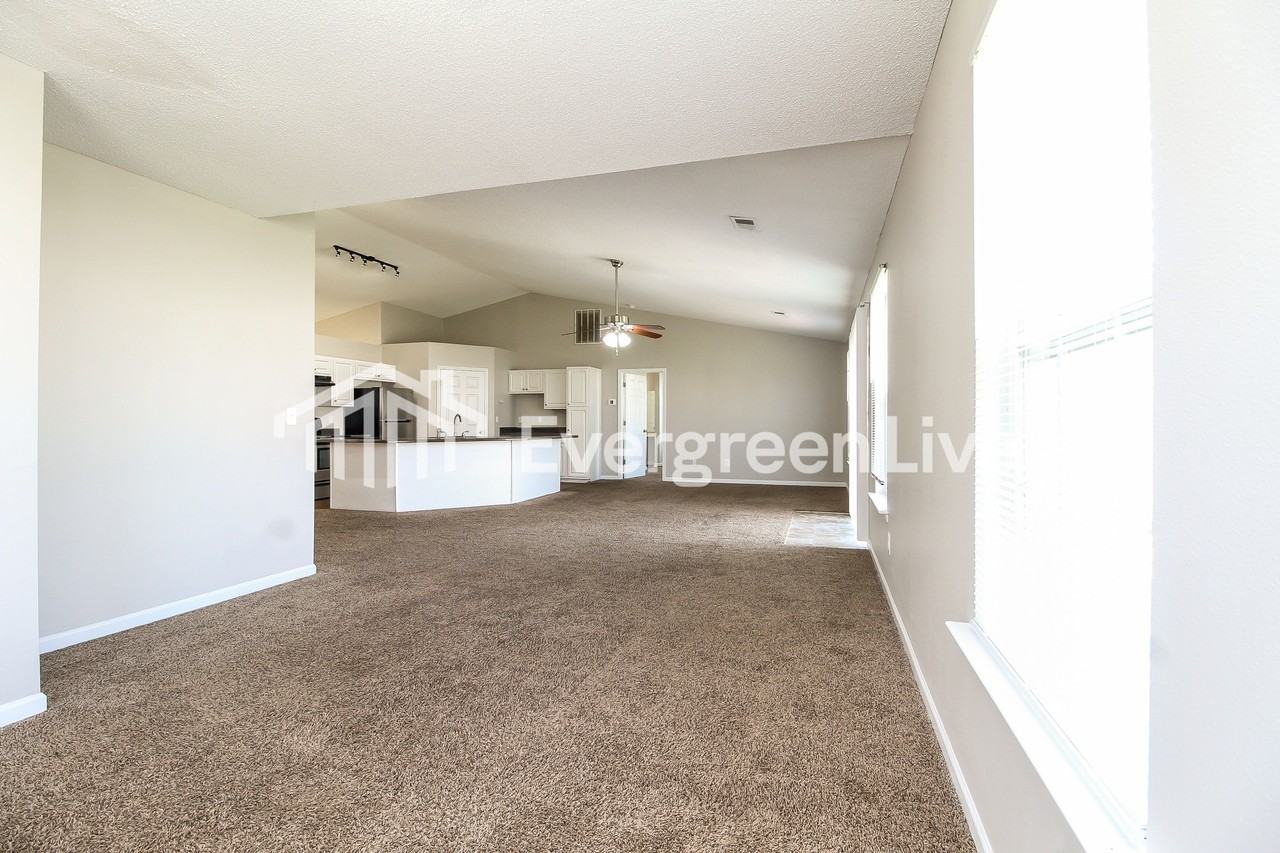 481 Candleglow Dr - Photo 2 of 15
