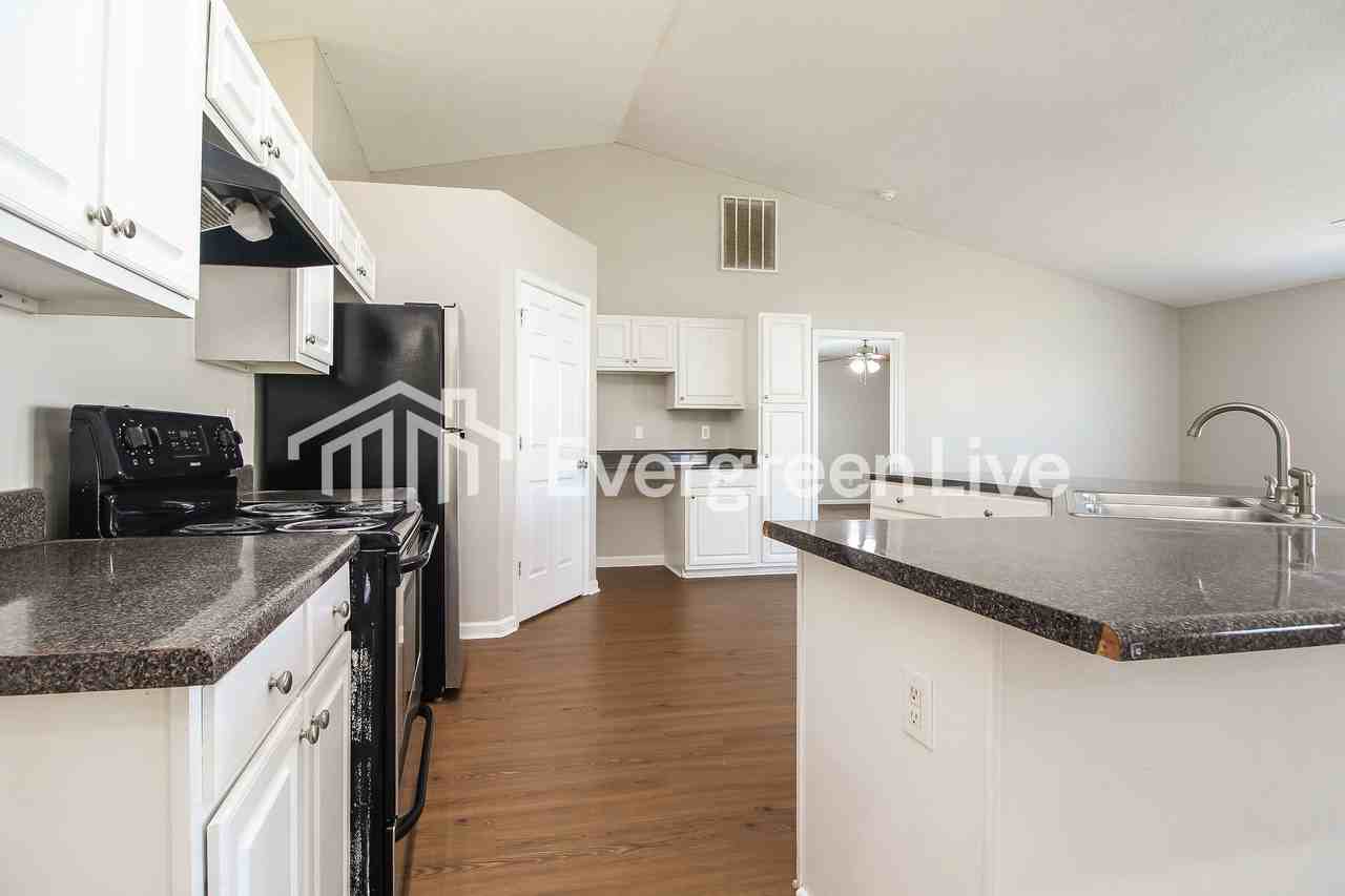 481 Candleglow Dr - Photo 3 of 15