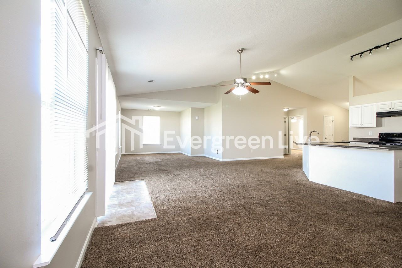 481 Candleglow Dr - Photo 5 of 15
