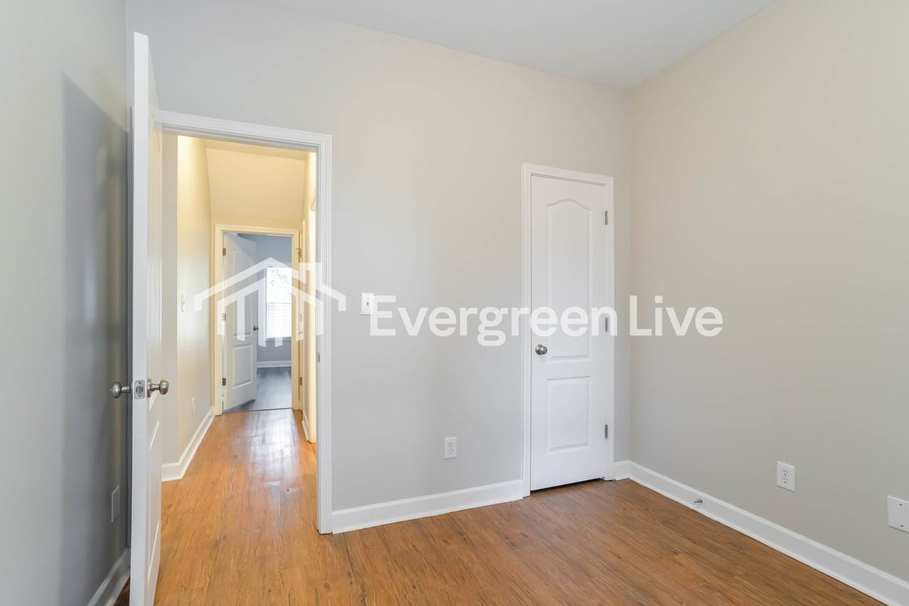 12515 Walden Lea Dr - Photo 5 of 10