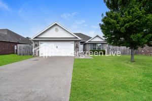 featured image of 2100 N Wakefield St