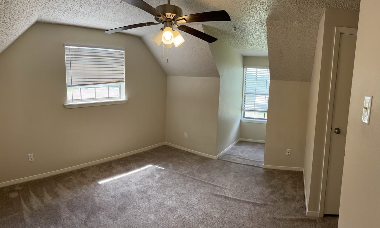 135 Longhorn Dr - Photo 7 of 8