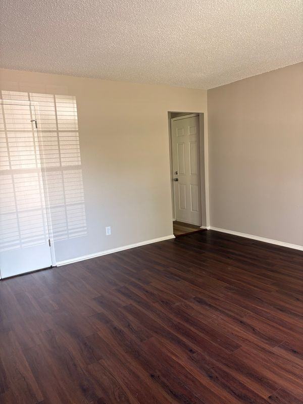4076 Fox Island Dr - Photo 5 of 25