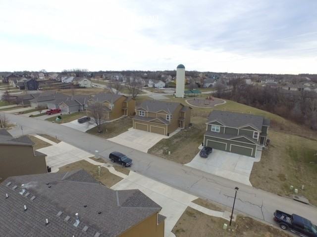 1203 Budd Cir - Photo 3 of 18