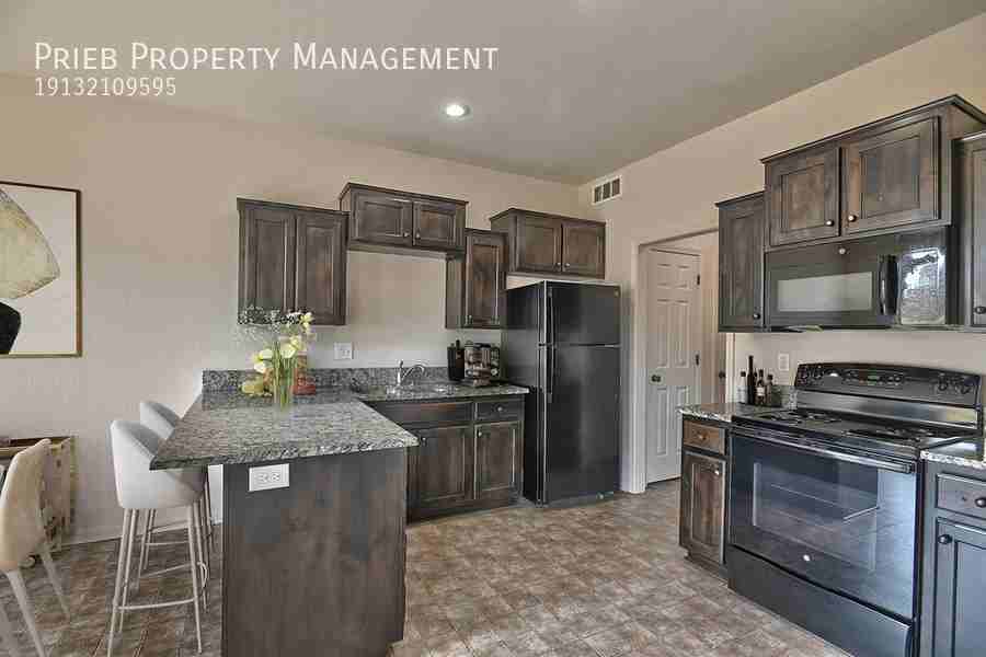 1203 Budd Cir - Photo 7 of 18