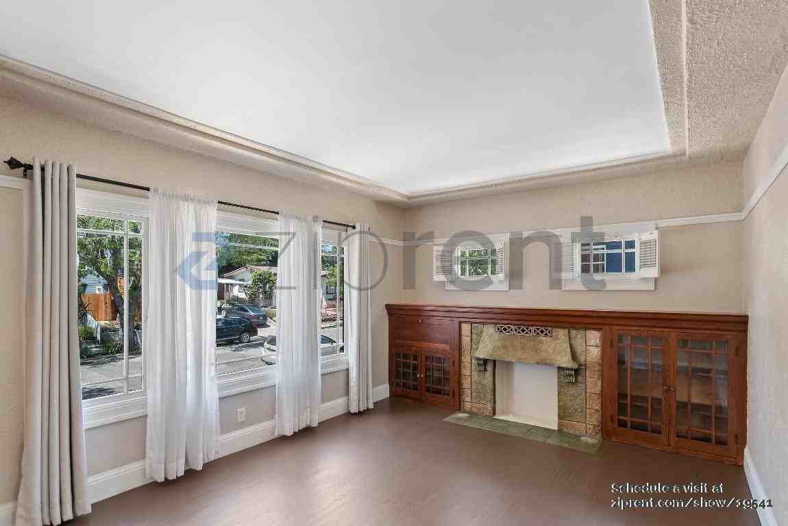1336 Parker St - Photo 7 of 28