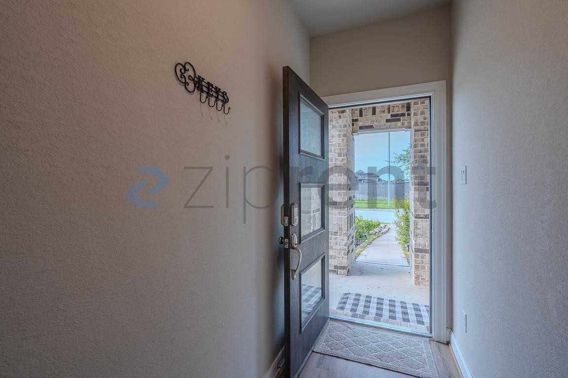 24714 Alaiga Glen Dr - Photo 5 of 38