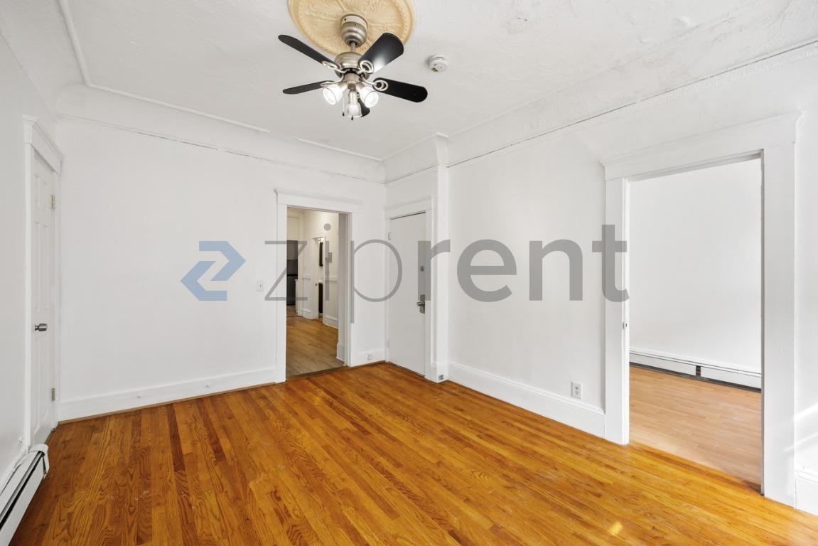 34 Cunard St #3 - Photo 6 of 20