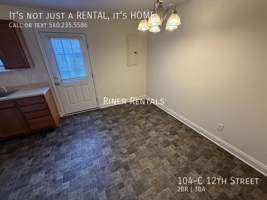 104 12th St Unit C - Photo 3 of 10