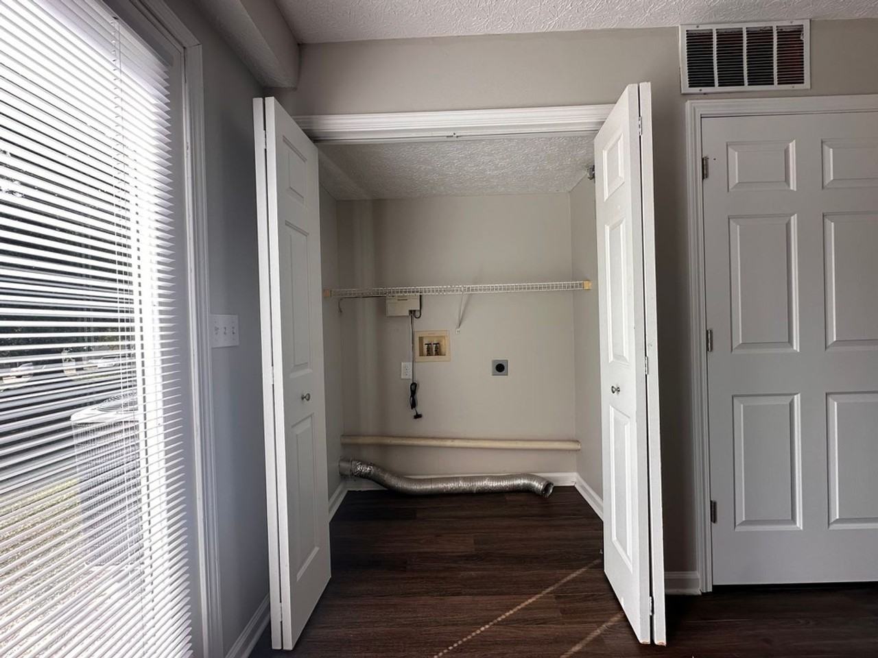 Village at Curry Apartments - Photo 4 of 44
