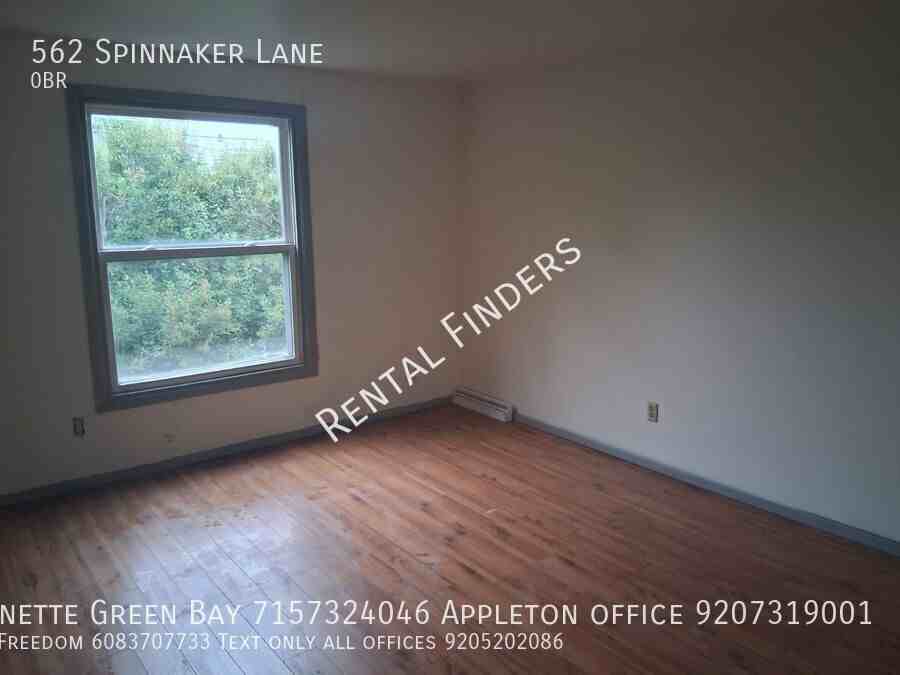 562 Spinnaker Ln - Photo 2 of 5