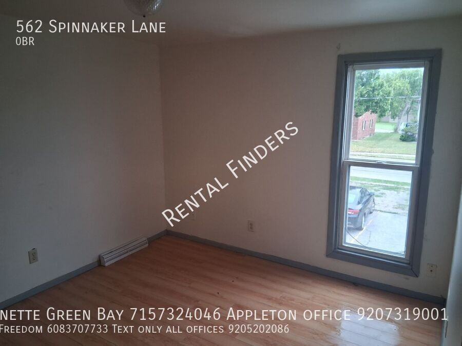 562 Spinnaker Ln - Photo 3 of 5