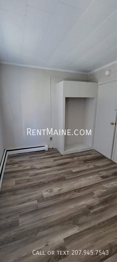 482 Main St #1 - Photo 5 of 10